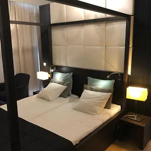 The 5 Hotel